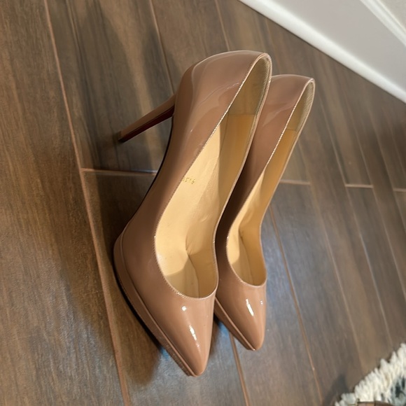 Never worn. Never got a chance too! - Picture 2 of 6